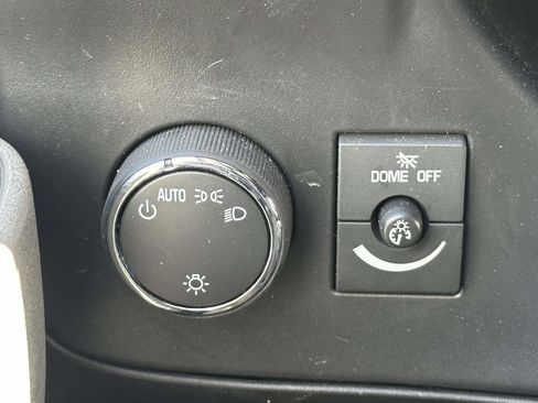 Certified 2025 Chevrolet Express 3500 LT w/ LT Preferred Equipment Group RWD image 17