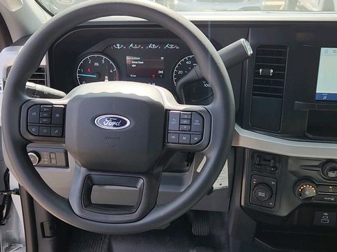 New 2025 Ford F550 4x4 SuperCab Super Duty image 18
