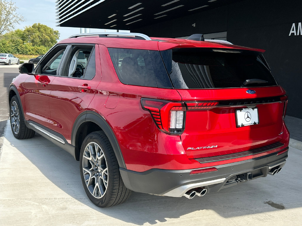 Used 2025 Ford Explorer Platinum w/ Ultimate Package AWD/4WD image 5
