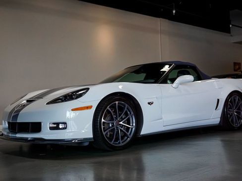 Used 2013 Chevrolet Corvette 427 w/ 1SC Preferred Equipment Group RWD image 3