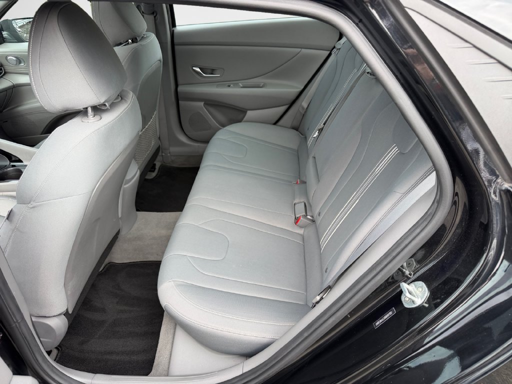 Used 2021 Hyundai Elantra SEL w/ Convenience + Premium Package FWD image 24