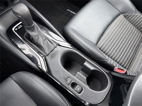 Used 2023 Toyota Corolla XSE FWD image 19