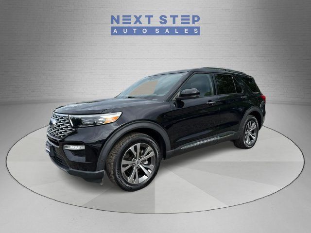 Used 2020 Ford Explorer Platinum w/ Premium Technology Package AWD/4WD image 3