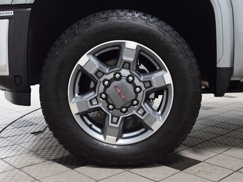 Used 2025 GMC Sierra 2500 SLT w/ SLT Premium Package AWD/4WD image 28