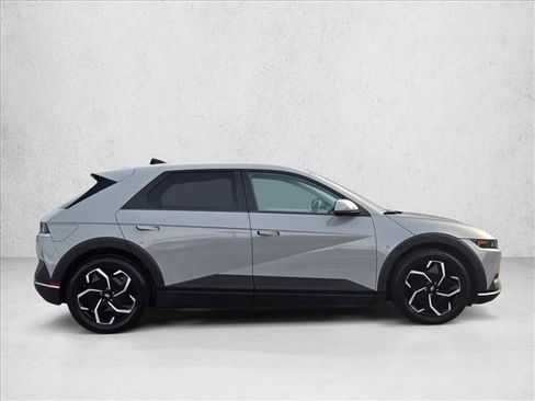 Used 2024 Hyundai Ioniq 5 SEL image 4