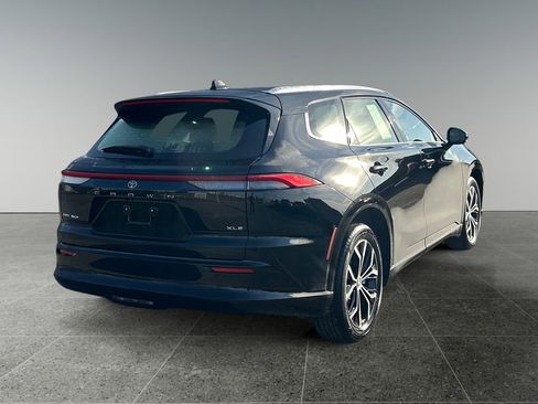 Certified 2025 Toyota Crown Signia XLE Certified image 7