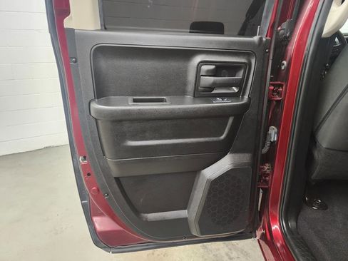 Used 2019 RAM 1500 Express w/ Express Value Package image 20