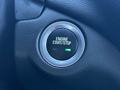 Used 2022 Chevrolet Equinox LT FWD image 24