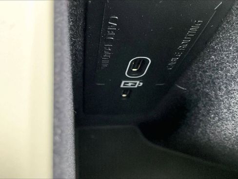 Used 2023 Volvo XC90 B6 Ultimate w/ Protection Package Premier image 37