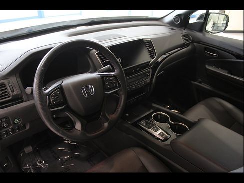 Certified 2023 Honda Ridgeline Black Edition image 13