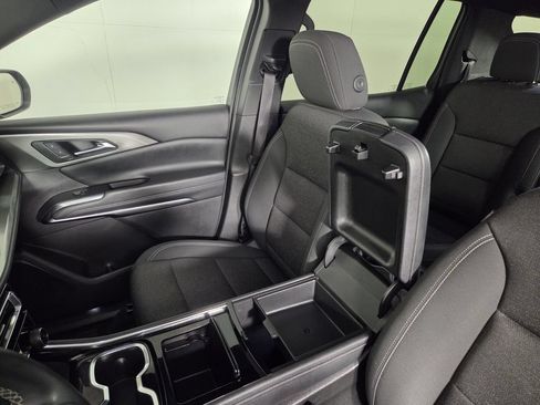 Used 2024 Chevrolet Traverse LT AWD/4WD image 21