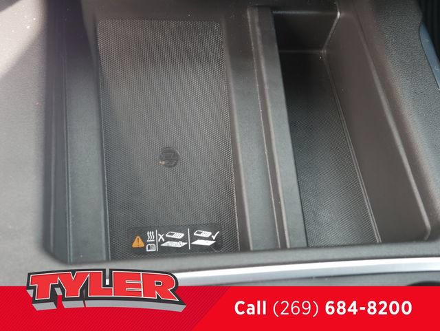 Used 2022 Chevrolet Silverado 1500 LTZ w/ LTZ Premium Package AWD/4WD image 33