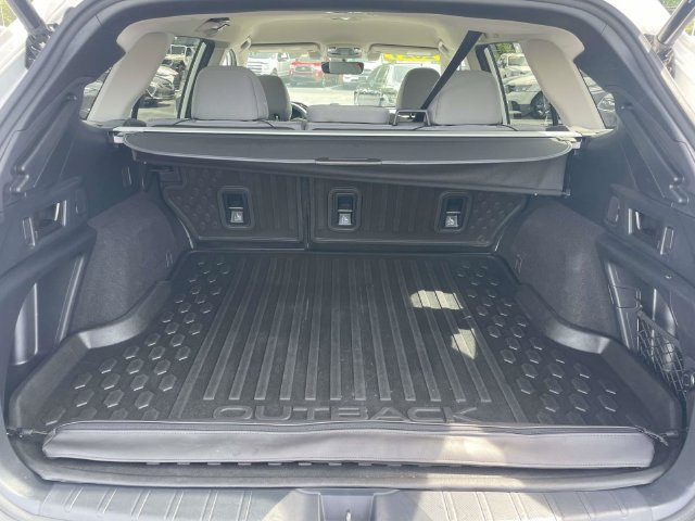 Used 2021 Subaru Outback Premium AWD/4WD image 10