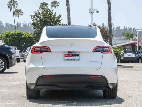 Used 2022 Tesla Model Y Long Range AWD/4WD image 8