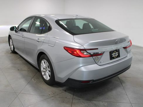 Used 2025 Toyota Camry LE FWD image 7