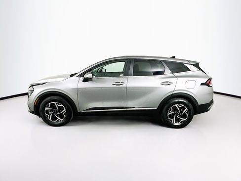 Used 2025 Kia Sportage LX FWD image 4