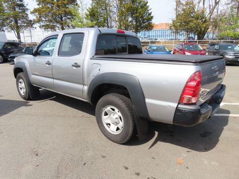 Used 2015 Toyota Tacoma PreRunner w/ Convenience Package image 7
