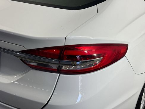 Used 2018 Ford Fusion S image 34