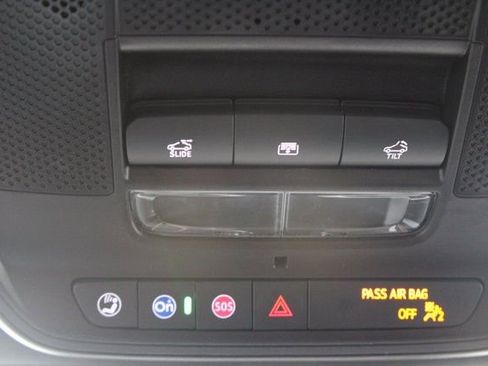 New 2025 Chevrolet Blazer EV LT w/ Super Cruise Package AWD/4WD image 25