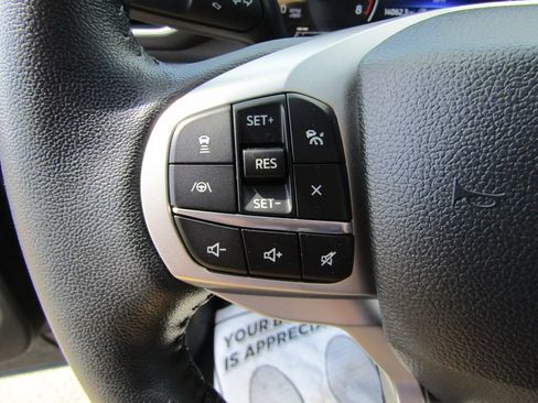 Used 2024 Ford Explorer XLT w/ Equipment Group 202A AWD/4WD image 24