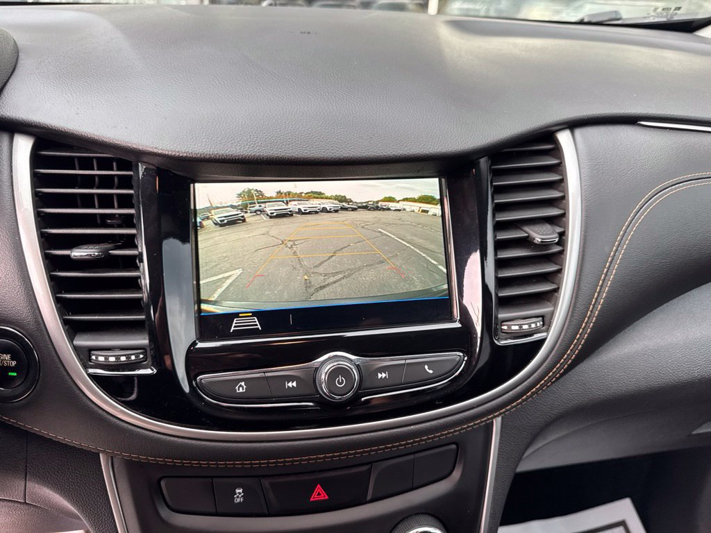 Used 2019 Chevrolet Trax LT w/ LT Convenience Package AWD/4WD image 16