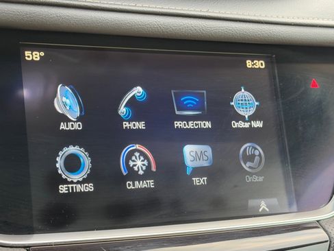 Used 2017 Cadillac XT5 Base image 24