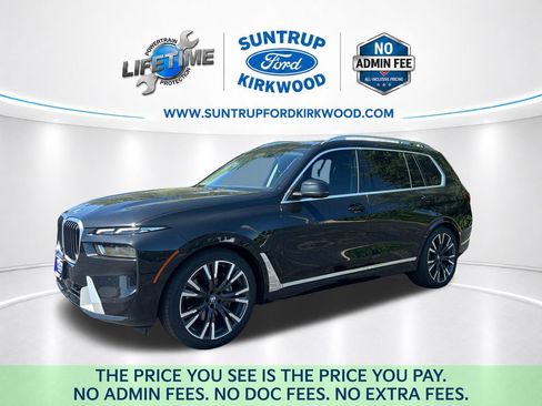 Used 2024 BMW X7 xDrive40i AWD/4WD image 1