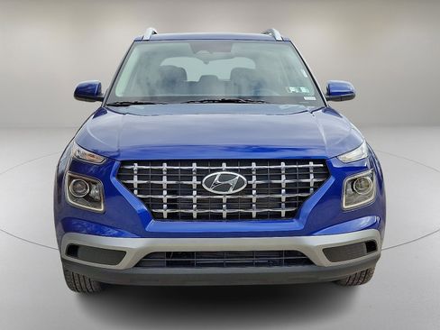 New 2026 Hyundai Venue SEL FWD image 2