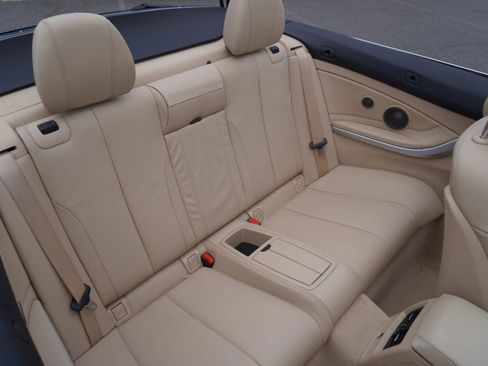 Used 2014 BMW 435i Convertible image 15