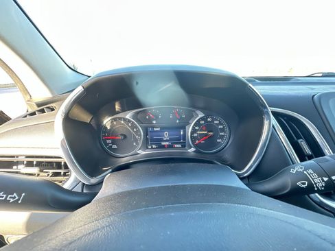 Used 2019 Chevrolet Equinox LT image 12