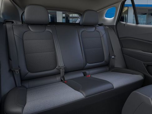 New 2026 Chevrolet Trax LT w/ Driver Confidence Package FWD image 17