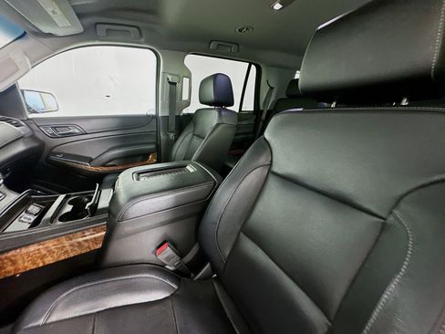 Used 2020 Chevrolet Tahoe Premier AWD/4WD image 22