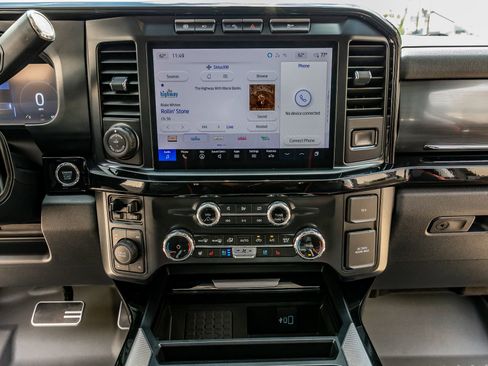 Used 2024 Ford F250 Lariat w/ Lariat Ultimate Package image 24