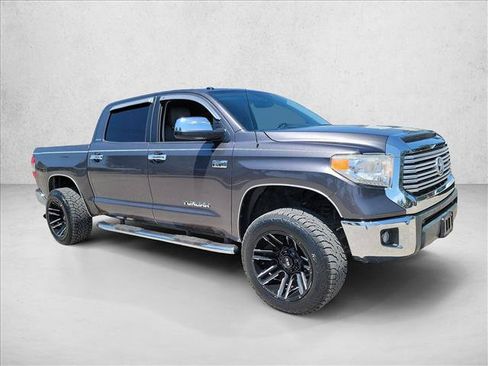 Used 2017 Toyota Tundra Limited RWD image 3
