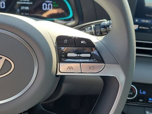 New 2026 Hyundai Elantra Hybrid FWD image 8