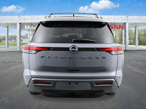 New 2026 Nissan Pathfinder Platinum FWD image 4