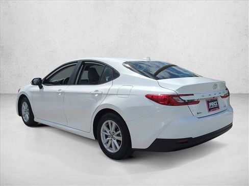 Used 2025 Toyota Camry LE FWD image 8