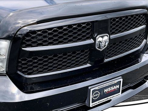 Used 2013 RAM 1500 Express AWD/4WD image 32