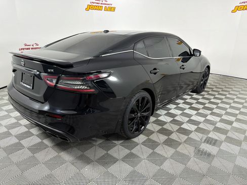 Certified 2023 Nissan Maxima SR w/ Sport Mat Group FWD image 6