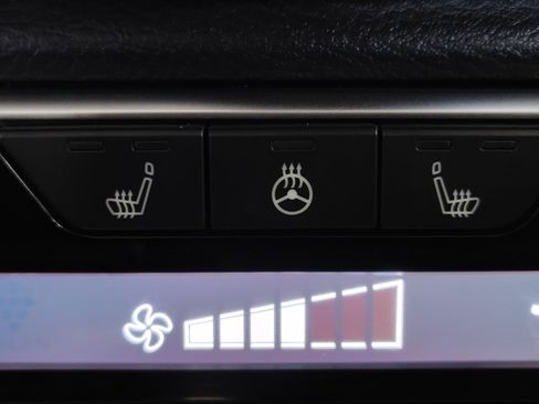 Used 2025 Nissan Sentra SV w/ All-Weather Package FWD image 3