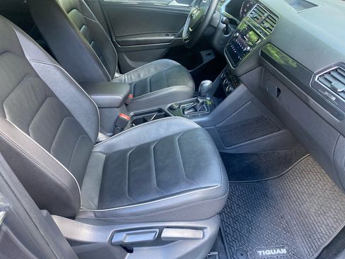 Used 2020 Volkswagen Tiguan SEL Premium R-Line image 7