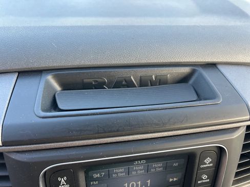 Used 2018 RAM 1500 Express image 32