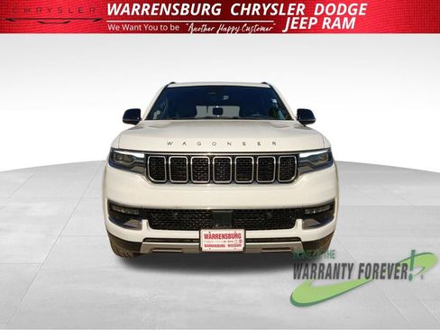 Used 2024 Jeep Wagoneer L Series II w/ Flexible Seating Group image 10