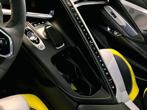 Used 2022 Chevrolet Corvette Stingray Premium Cpe RWD image 15