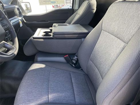 New 2025 Ford F150 XL w/ Equipment Group 103A High image 19