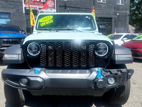 Used 2023 Jeep Wrangler Unlimited AWD/4WD image 2