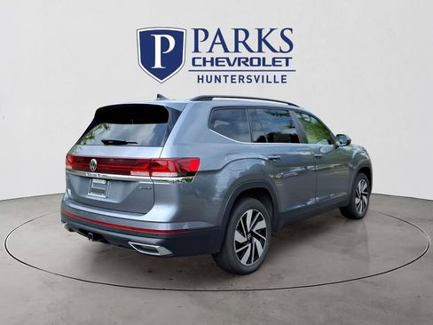 Used 2024 Volkswagen Atlas SE AWD/4WD image 33