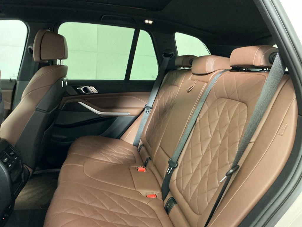 Certified 2024 BMW X5 xDrive40i w/ Premium Package AWD/4WD image 26