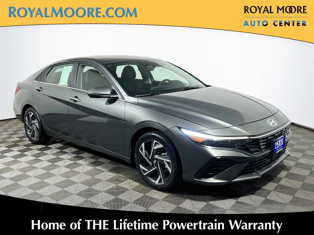 Used 2025 Hyundai Elantra Limited FWD image 1