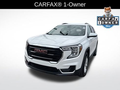 Used 2022 GMC Terrain SLE w/ Driver Convenience Package image 2